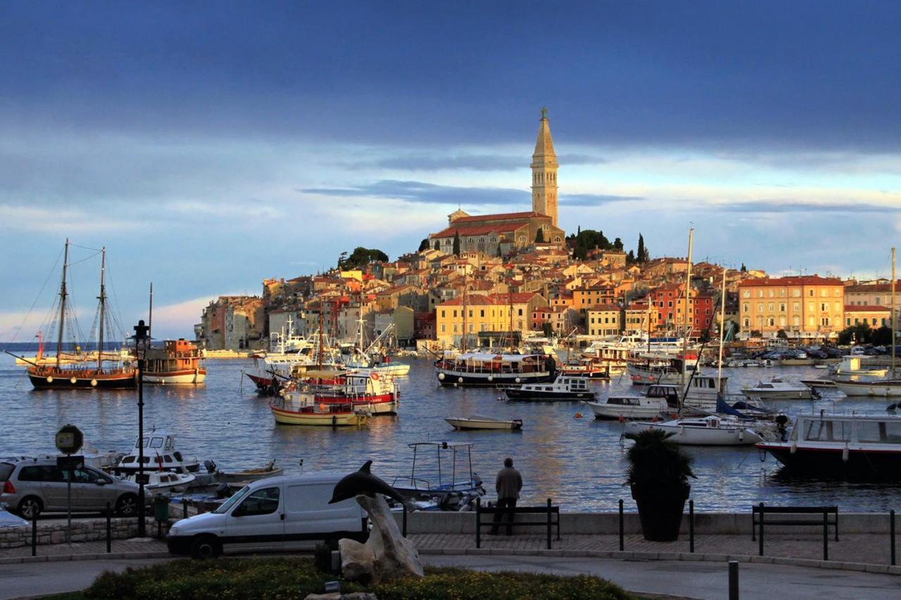 Apartments With A Parking Space Rovinj - 19088 ภายนอก รูปภาพ